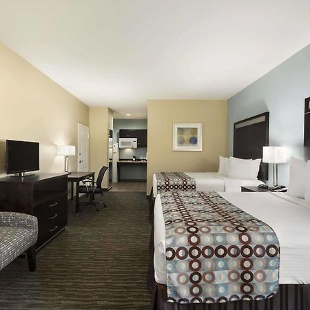 Days Inn Pearsall 외부 사진