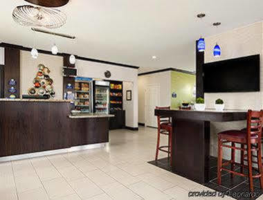 Days Inn Pearsall 외부 사진