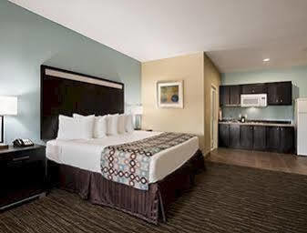 Days Inn Pearsall 외부 사진